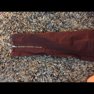 Calvin Klein Skinny Jeans Burgundy, Size 27-28
